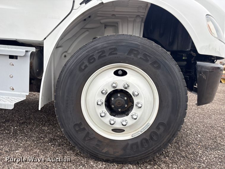 image for item EG8939 2020 Freightliner Business Class M2 Ext. Cab utility / service truck