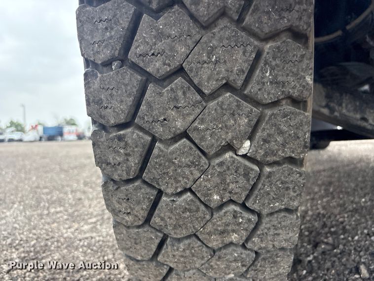 image for item EG8939 2020 Freightliner Business Class M2 Ext. Cab utility / service truck