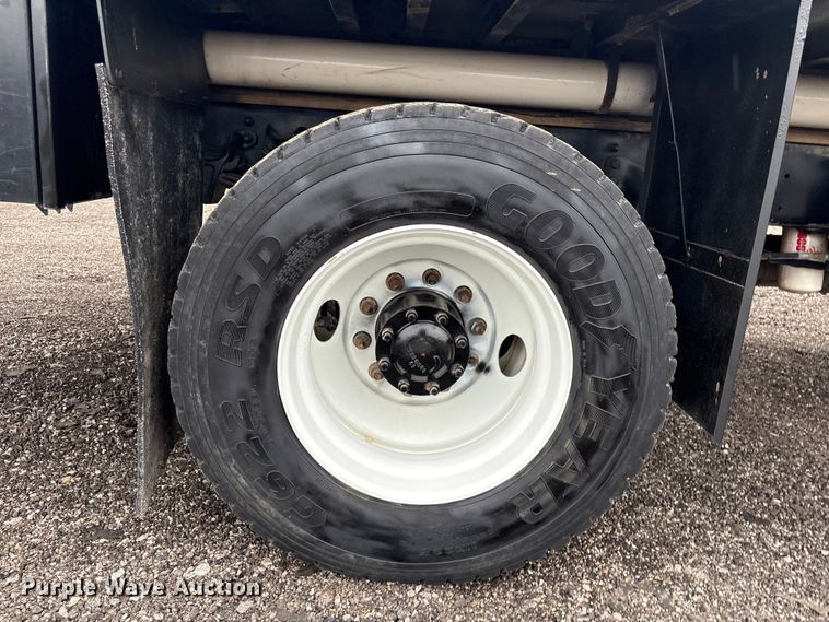 image for item EG8939 2020 Freightliner Business Class M2 Ext. Cab utility / service truck