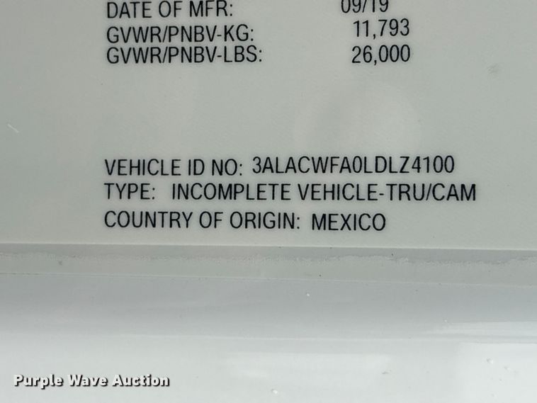 image for item EG8939 2020 Freightliner Business Class M2 Ext. Cab utility / service truck