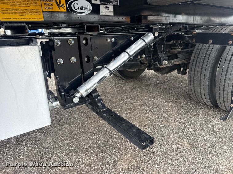 image for item EG8940 2022 Isuzu NRR rollback truck