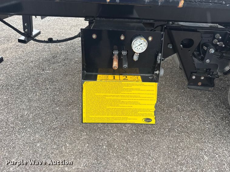 image for item EG8940 2022 Isuzu NRR rollback truck