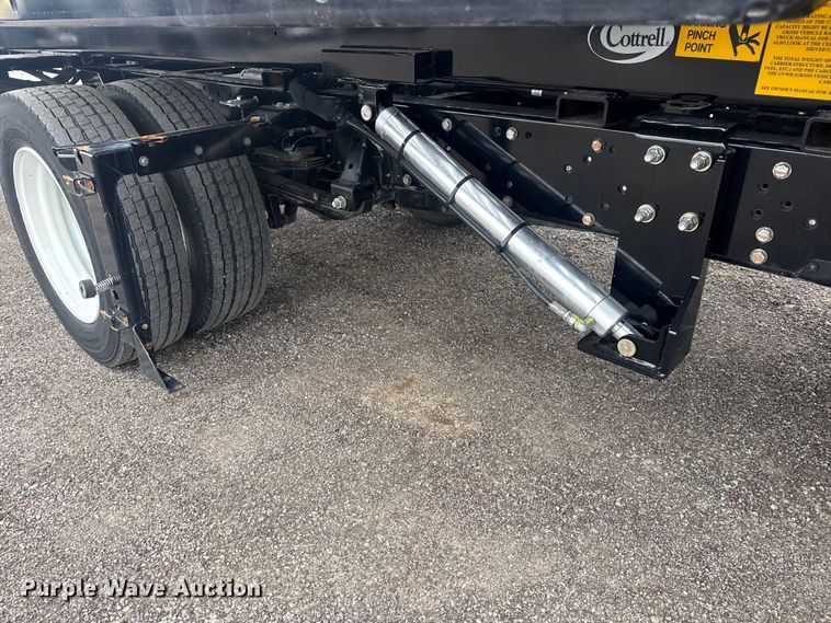 image for item EG8940 2022 Isuzu NRR rollback truck