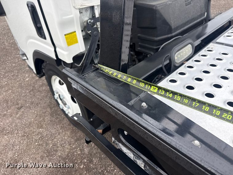 image for item EG8940 2022 Isuzu NRR rollback truck