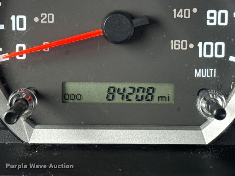 image for item EG8940 2022 Isuzu NRR rollback truck