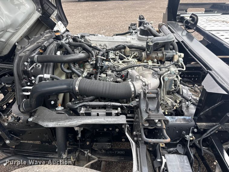 image for item EG8940 2022 Isuzu NRR rollback truck