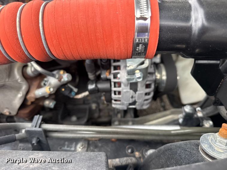 image for item EG8940 2022 Isuzu NRR rollback truck