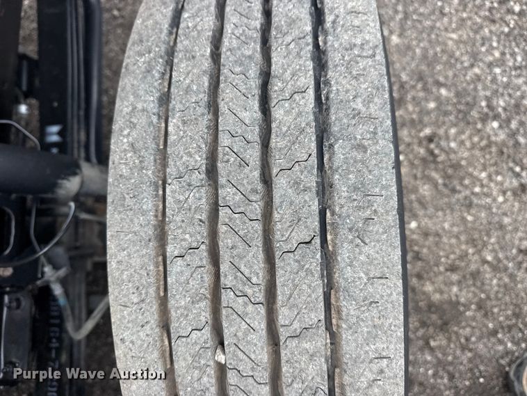 image for item EG8940 2022 Isuzu NRR rollback truck