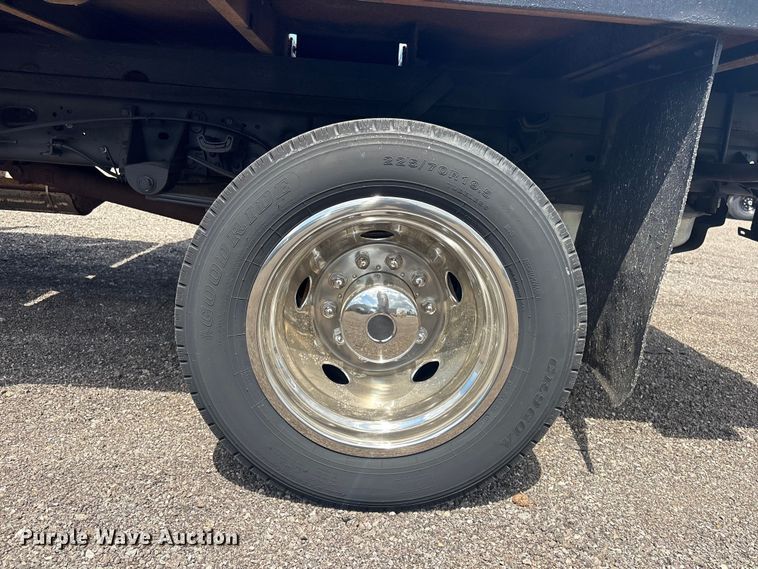 image for item EG8959 2008 Ford F450 Super Duty flatbed truck