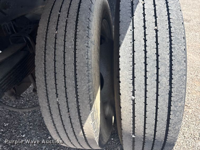 image for item EG8959 2008 Ford F450 Super Duty flatbed truck