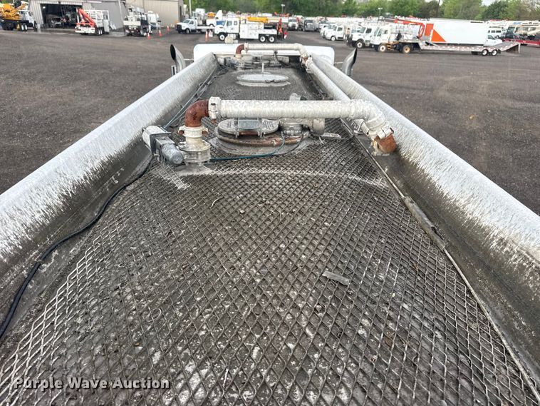 image for item EG8971 2007 Kenworth T800 fuel truck