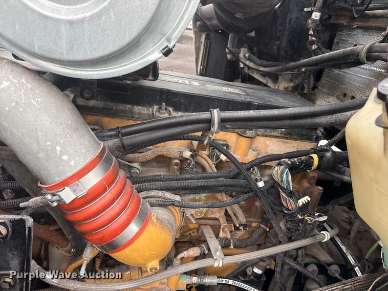 image for item EG8971 2007 Kenworth T800 fuel truck