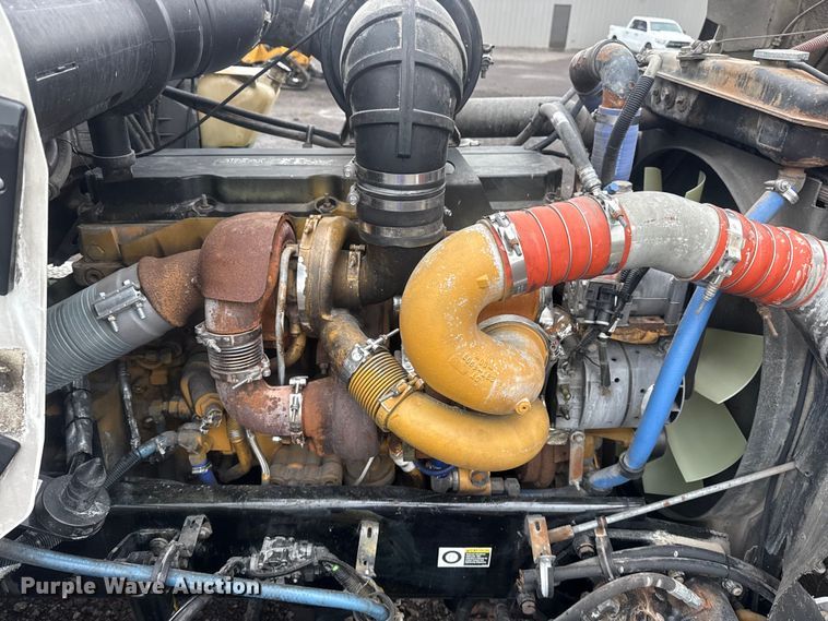 image for item EG8971 2007 Kenworth T800 fuel truck
