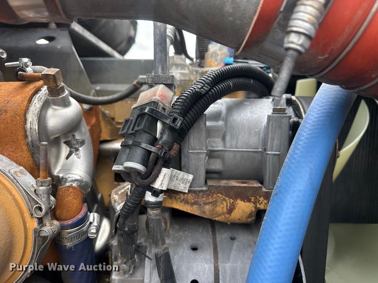 image for item EG8971 2007 Kenworth T800 fuel truck
