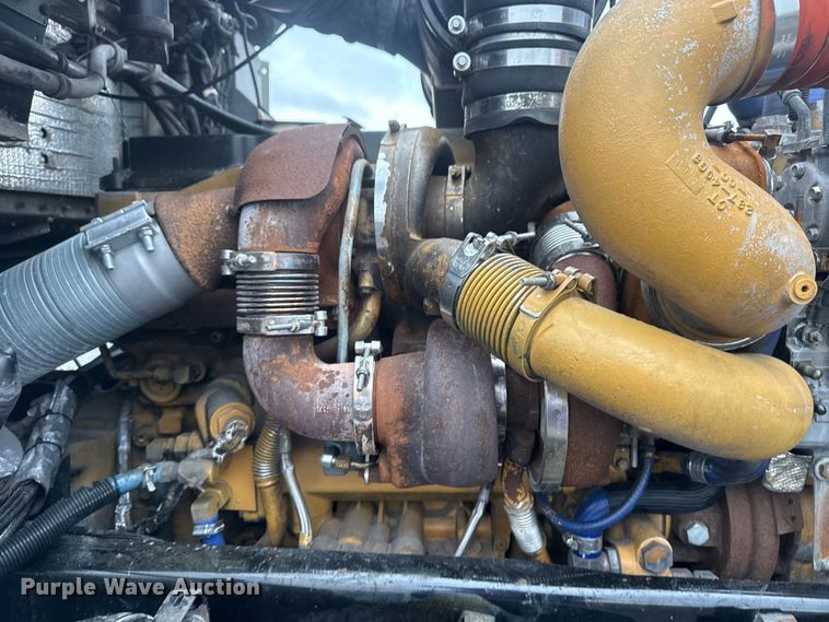 image for item EG8971 2007 Kenworth T800 fuel truck