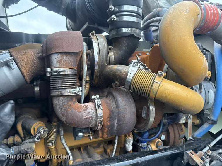 image for item EG8971 2007 Kenworth T800 fuel truck