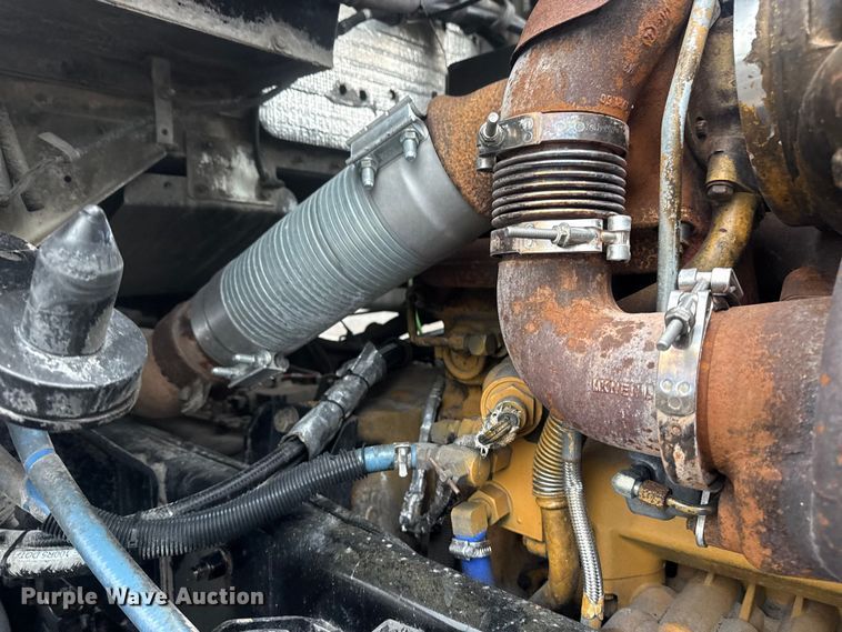 image for item EG8971 2007 Kenworth T800 fuel truck