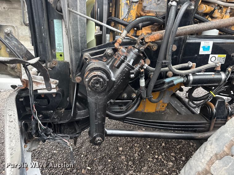 image for item EG8971 2007 Kenworth T800 fuel truck