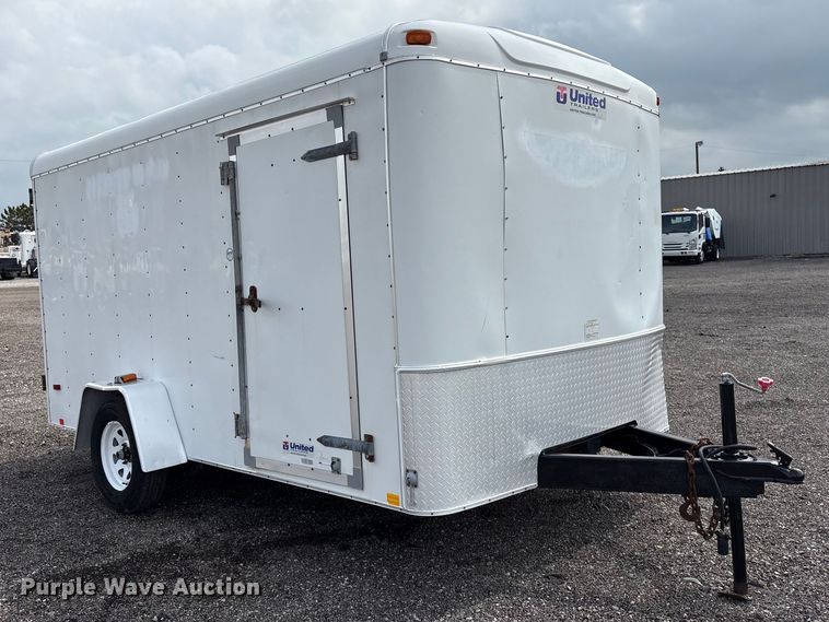 image for item EG8979 2010 United Expressline  enclosed cargo trailer