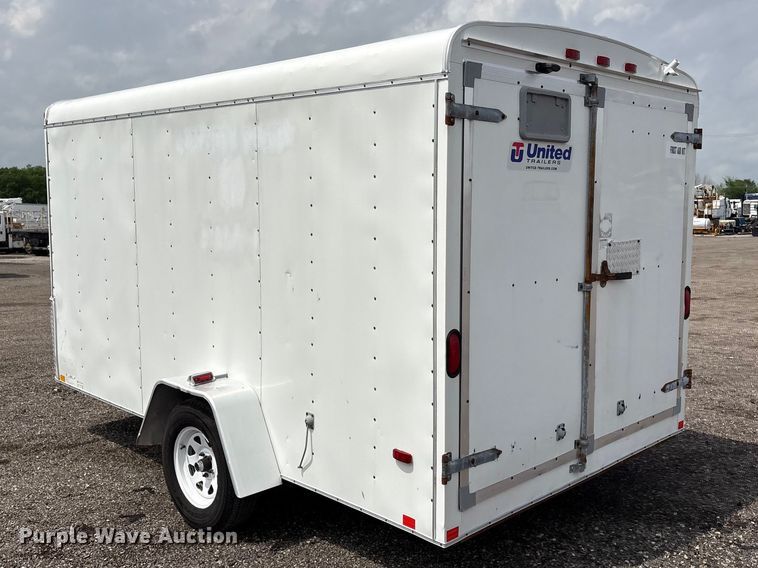 image for item EG8979 2010 United Expressline  enclosed cargo trailer