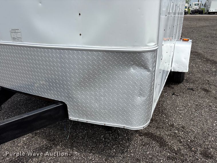 image for item EG8979 2010 United Expressline  enclosed cargo trailer