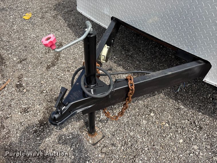 image for item EG8979 2010 United Expressline  enclosed cargo trailer