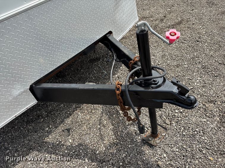 image for item EG8979 2010 United Expressline  enclosed cargo trailer