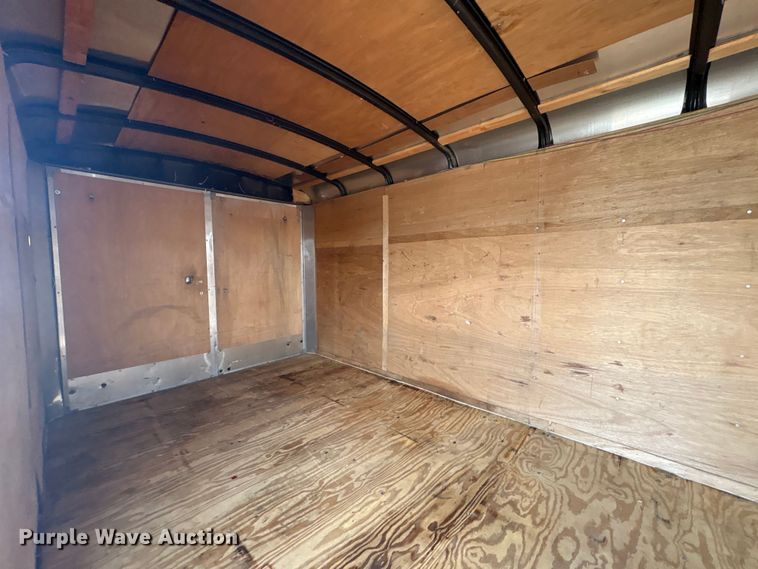 image for item EG8979 2010 United Expressline  enclosed cargo trailer