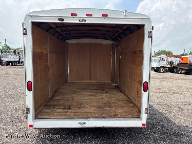 image for item EG8979 2010 United Expressline  enclosed cargo trailer