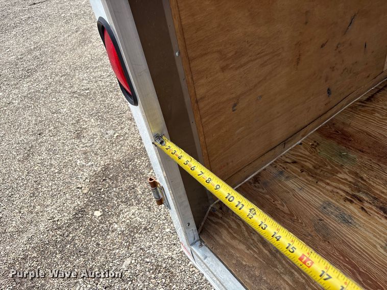 image for item EG8979 2010 United Expressline  enclosed cargo trailer