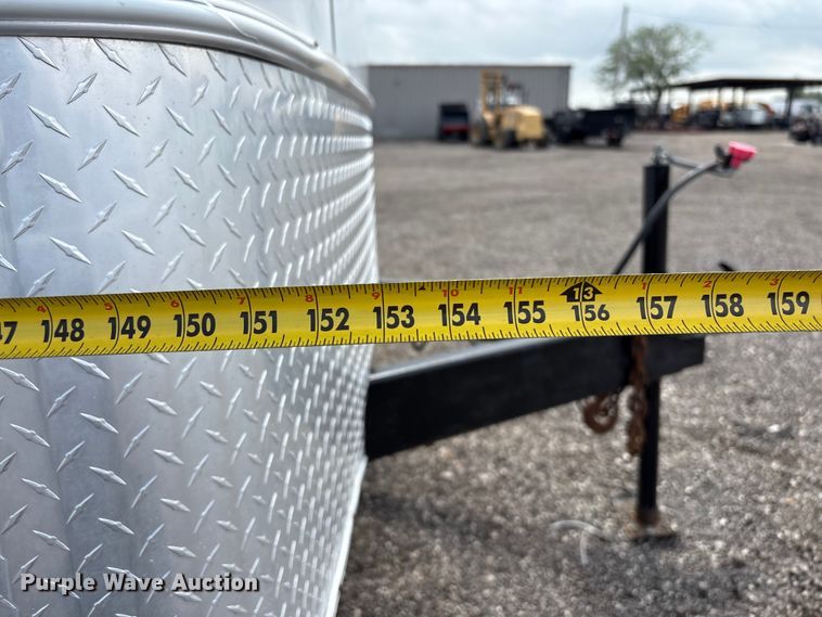 image for item EG8979 2010 United Expressline  enclosed cargo trailer