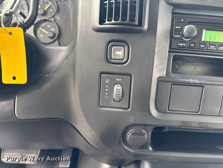 image for item EG8981 2007 Chevrolet Express 3500 shuttle bus