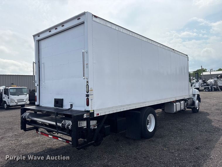 image for item EG8982 2012 Hino 338 box truck