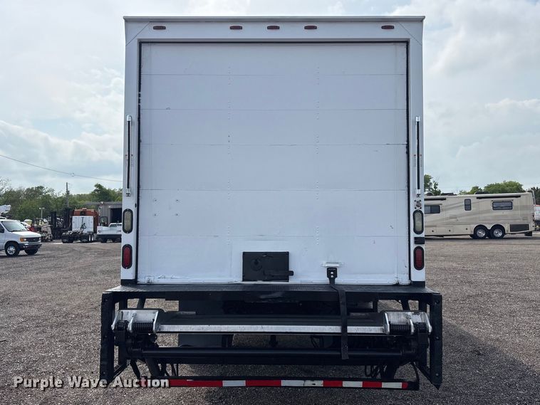 image for item EG8982 2012 Hino 338 box truck