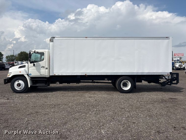 image for item EG8982 2012 Hino 338 box truck