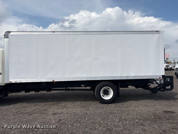 image for item EG8982 2012 Hino 338 box truck