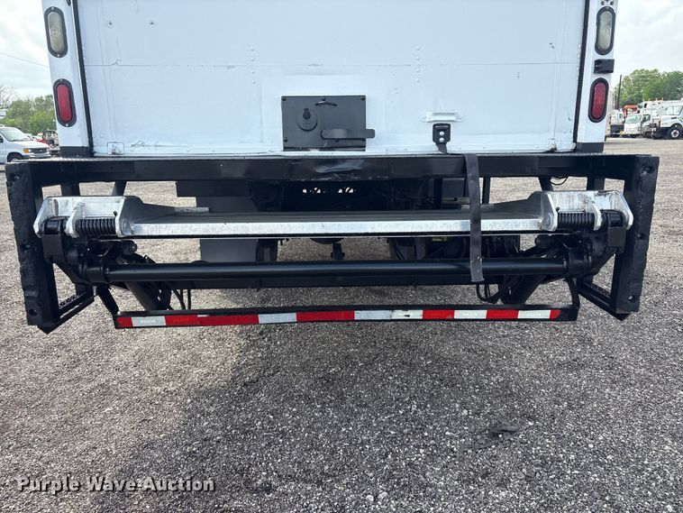 image for item EG8982 2012 Hino 338 box truck