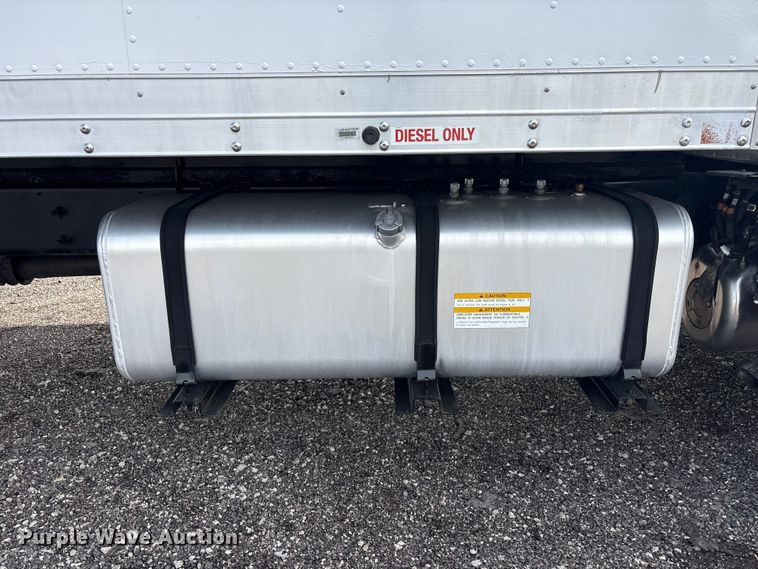 image for item EG8982 2012 Hino 338 box truck