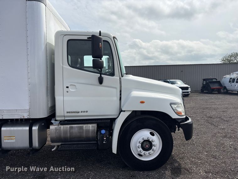 image for item EG8982 2012 Hino 338 box truck