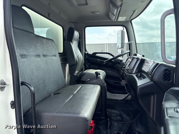 image for item EG8982 2012 Hino 338 box truck