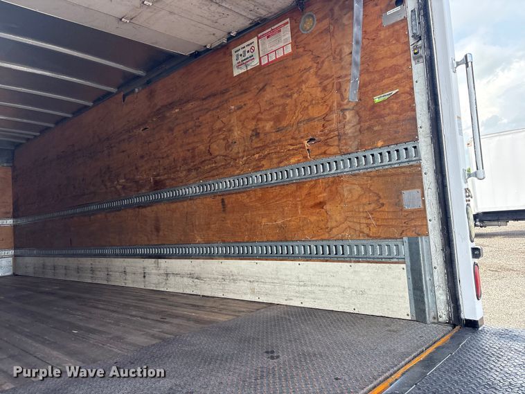 image for item EG8982 2012 Hino 338 box truck