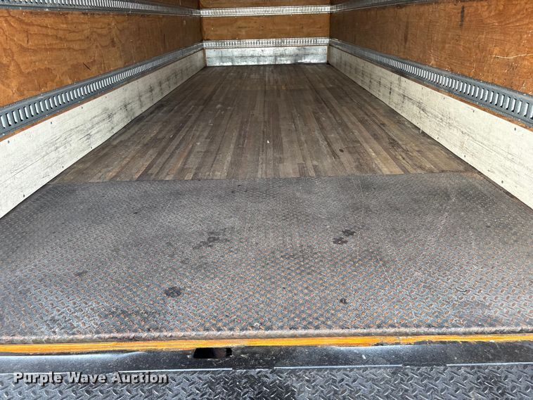 image for item EG8982 2012 Hino 338 box truck