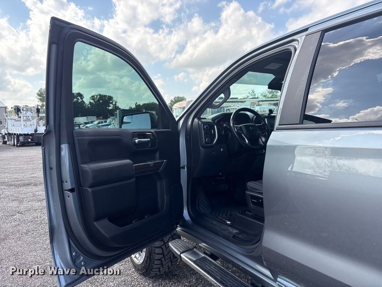 image for item EG8992 2020 Chevrolet Silverado Z71 Texas Edition Crew Cab pickup truck