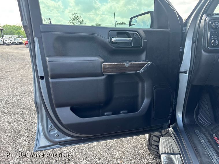 image for item EG8992 2020 Chevrolet Silverado Z71 Texas Edition Crew Cab pickup truck