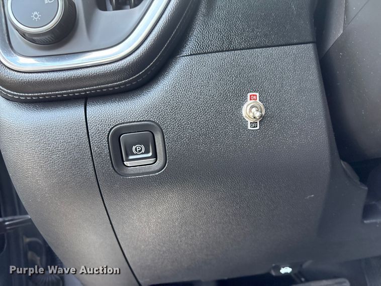 image for item EG8992 2020 Chevrolet Silverado Z71 Texas Edition Crew Cab pickup truck