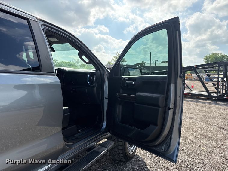 image for item EG8992 2020 Chevrolet Silverado Z71 Texas Edition Crew Cab pickup truck