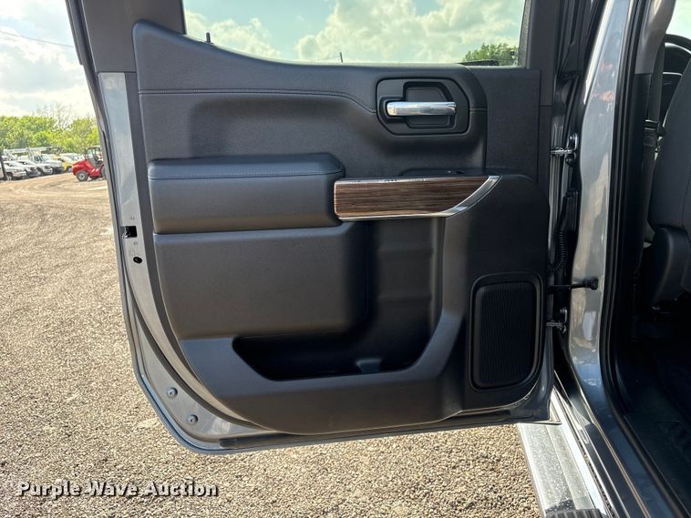 image for item EG8992 2020 Chevrolet Silverado Z71 Texas Edition Crew Cab pickup truck