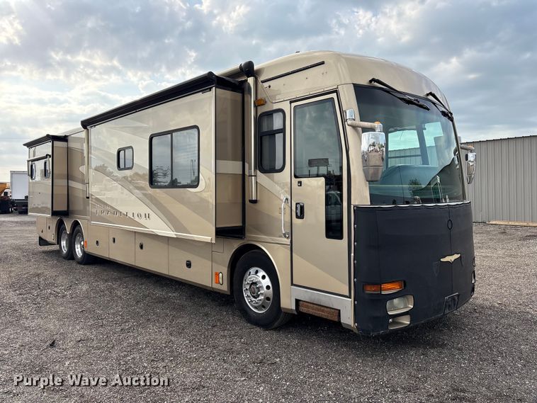 image for item EG8993 2006 Fleetwood American Tradition RV