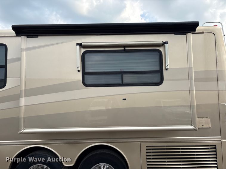 image for item EG8993 2006 Fleetwood American Tradition RV