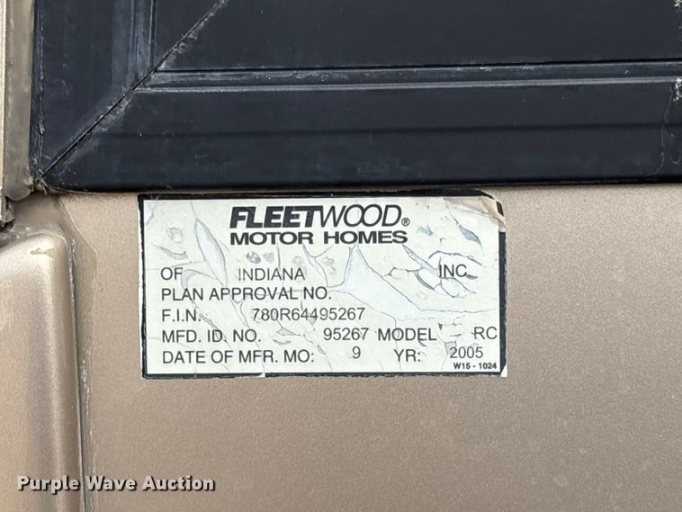 image for item EG8993 2006 Fleetwood American Tradition RV